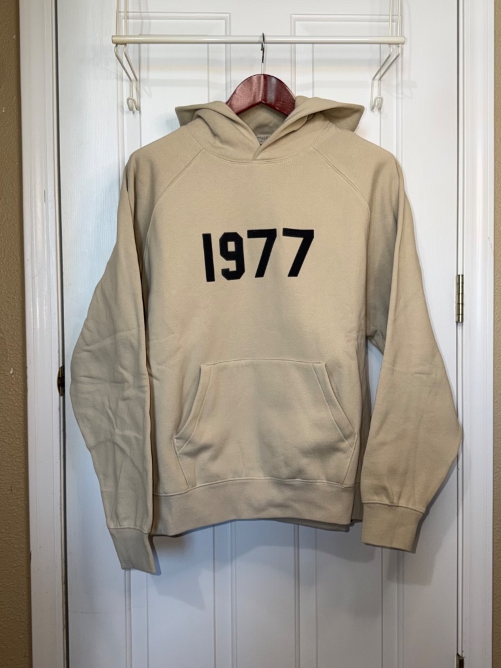 Fear of God Essentials 1977 Hoodie Wheat Color Way Brand New Mens Medium